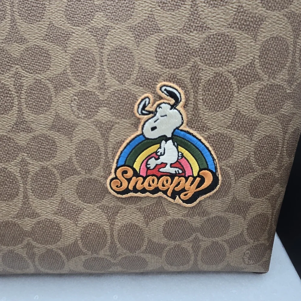 Coach x Peanuts City Tote with Snoopy, Lucy, Charlie Brown Patches Tan & Khaki - Picture 10 of 15